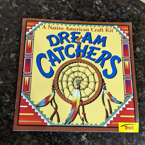3 for $10 ⭐ Dream Catchers (Trade) Paperback – August 10, 1996 - Picture 1 of 4
